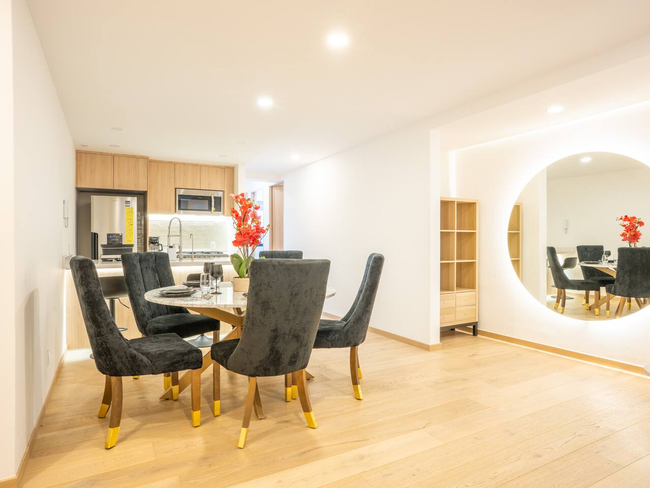 Modern 3BR/2BA in Condesa with Pool, Gym Access